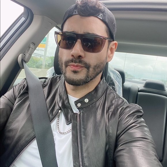 Meet your Posher, Leobardo - Picture 8 of 12